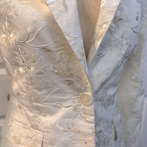 NWOT off white elegant jacket - Picture 2 of 9